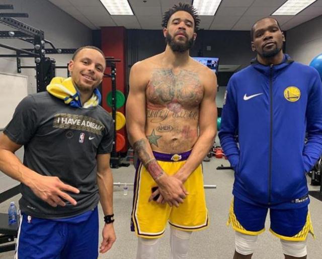 车紧急送院 车紧急送院