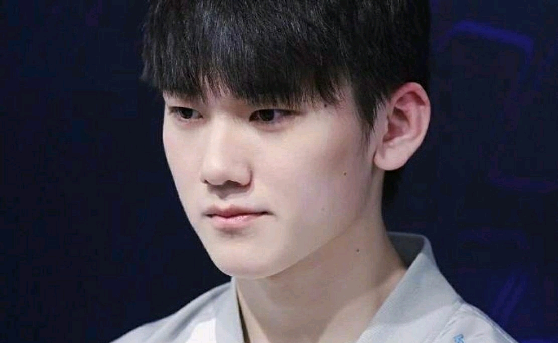 飞扑干扰他 飞扑干扰他